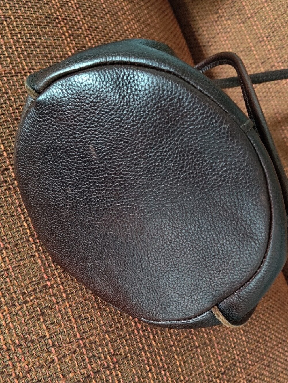 Portland Leather 'Almost Perfect' Devan Bucket Tote In Coldbrew (Classic Size) - Picture 5 of 8